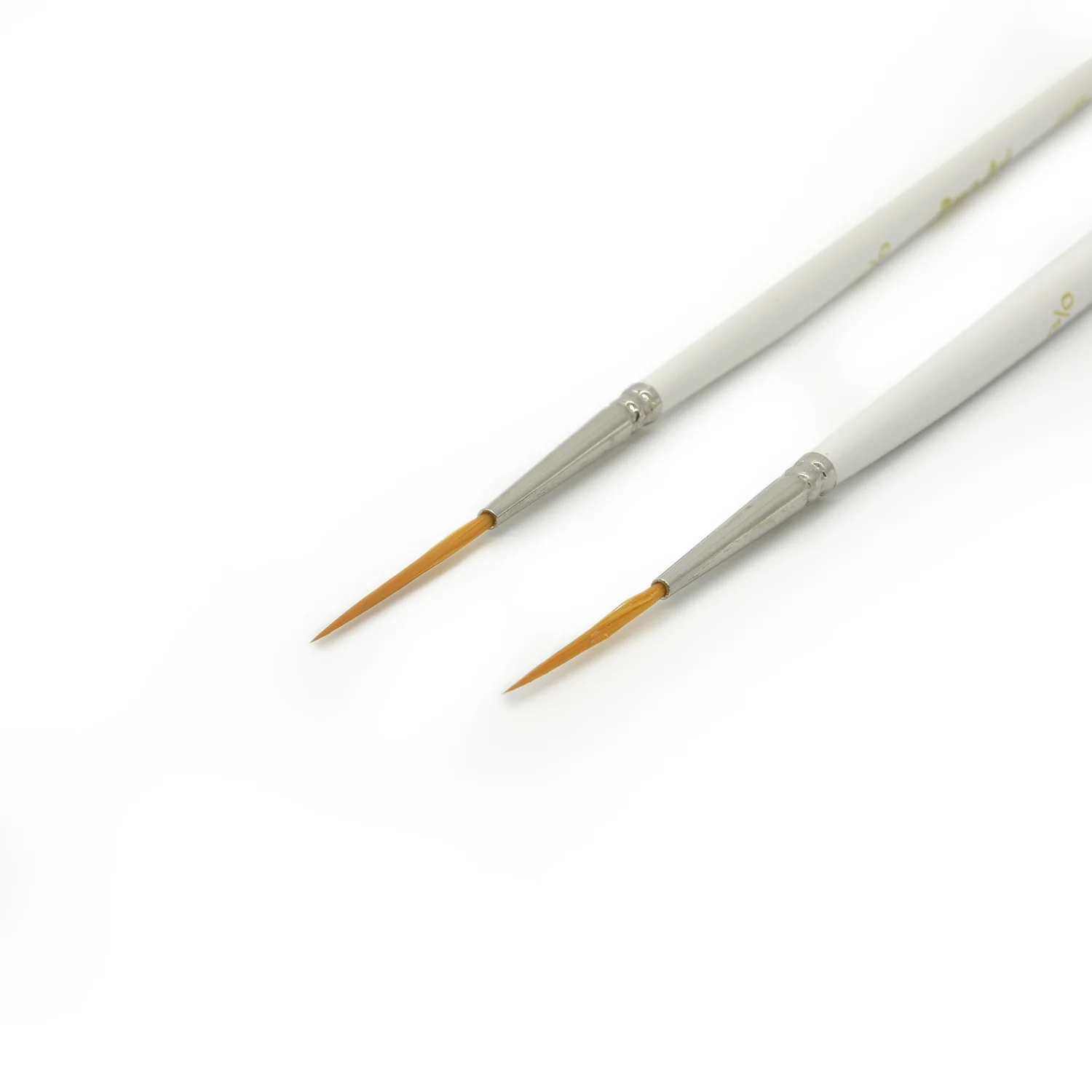 Golden Synthetic Long Liner (Rigger) Brush
