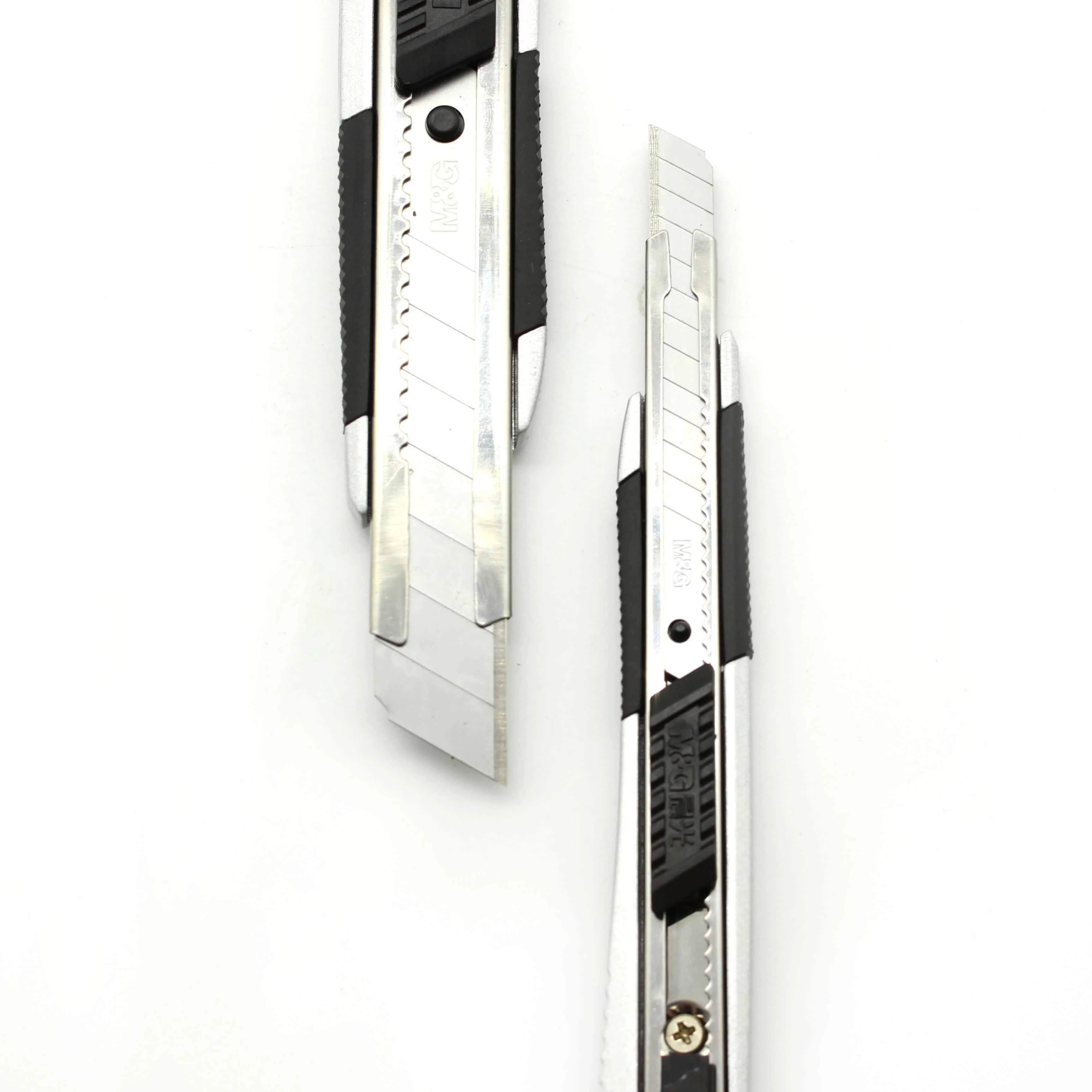 Metal Body Snap Knife - Image 2