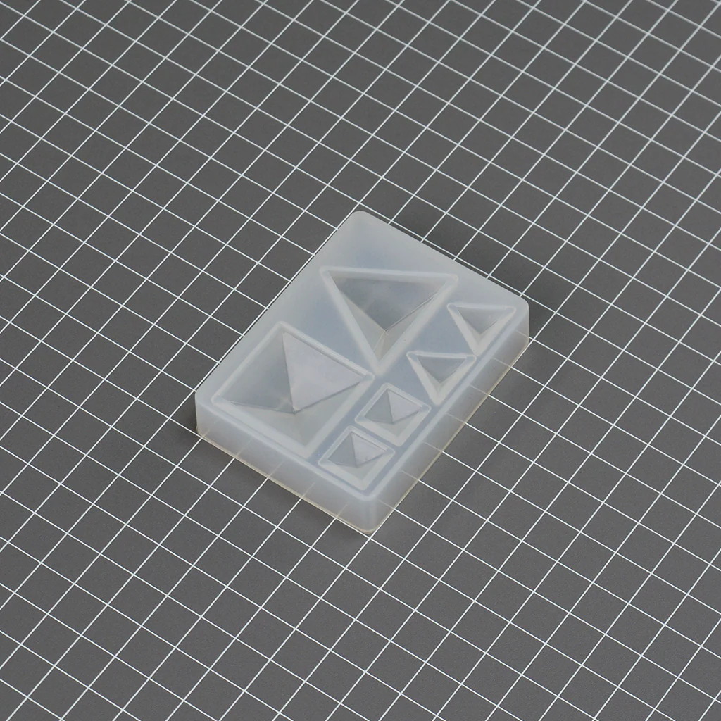 Silicone Gem Moulds - Small Triangles and Pyramid Studs (12-27mm)